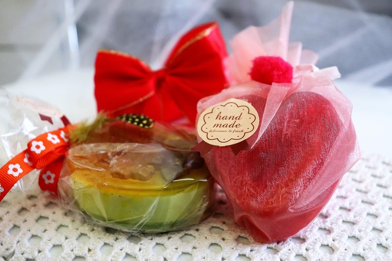 DIY gift wrapping